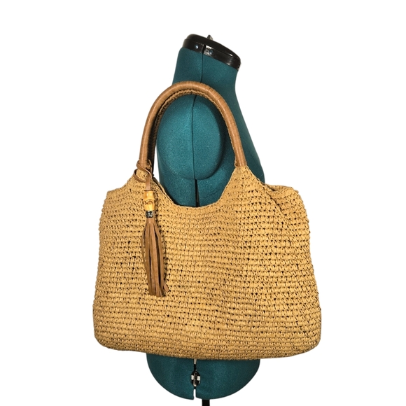 Tommy Bahama Woven Straw Tote Bag With Tassel - Picture 2 of 13